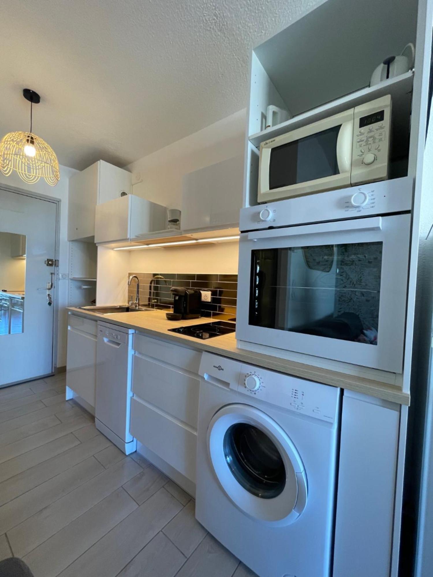 Studio 2-3 Pers Parking Clim Vue Port Et Mer Ла-Гранд-Мот Экстерьер фото